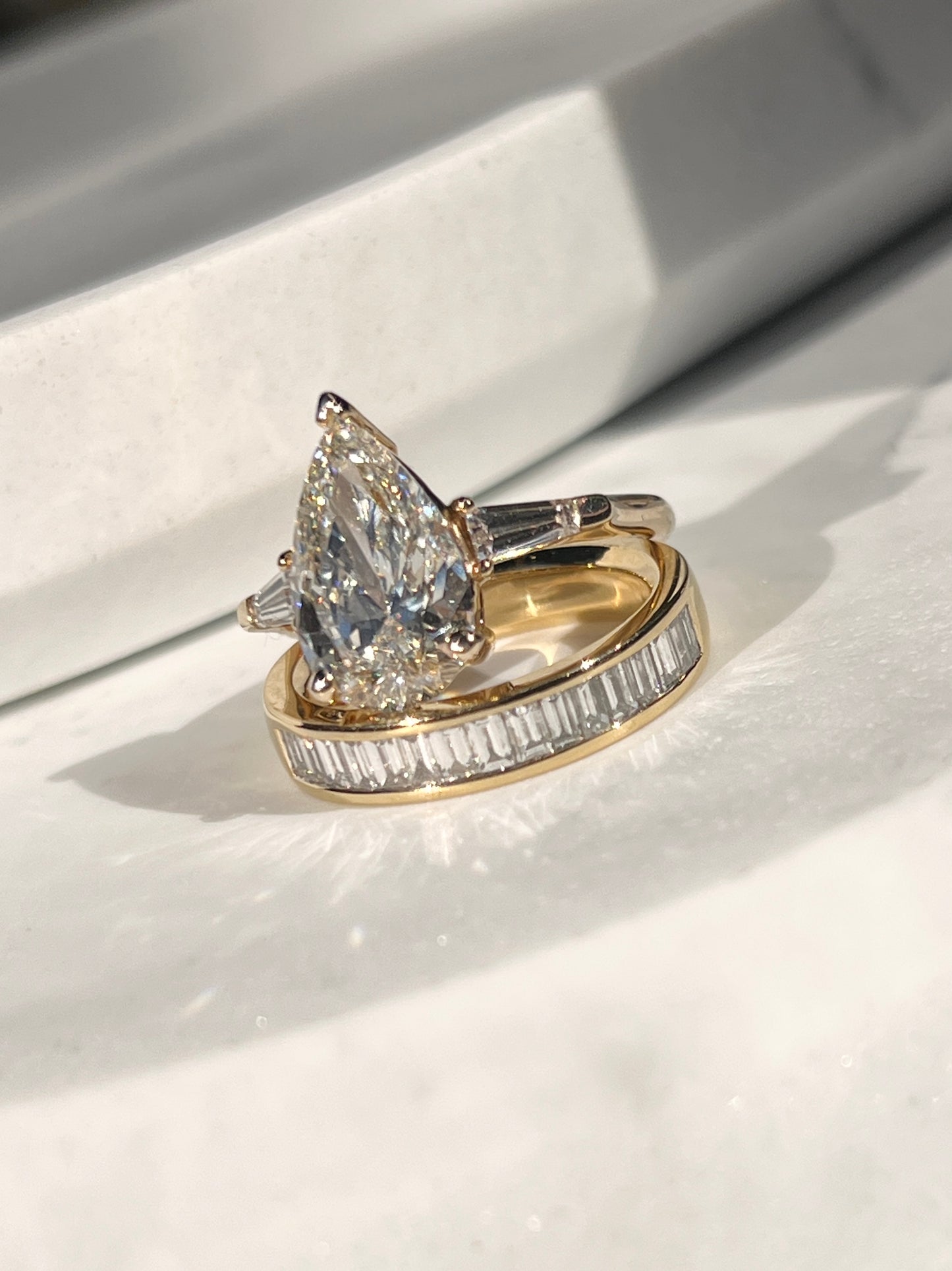1ct Natural Diamond Baguette Ring 18kt Yellow Gold