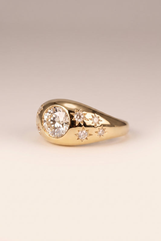 Etoile | Old European Cut Diamond Starburst Ring Yellow Gold