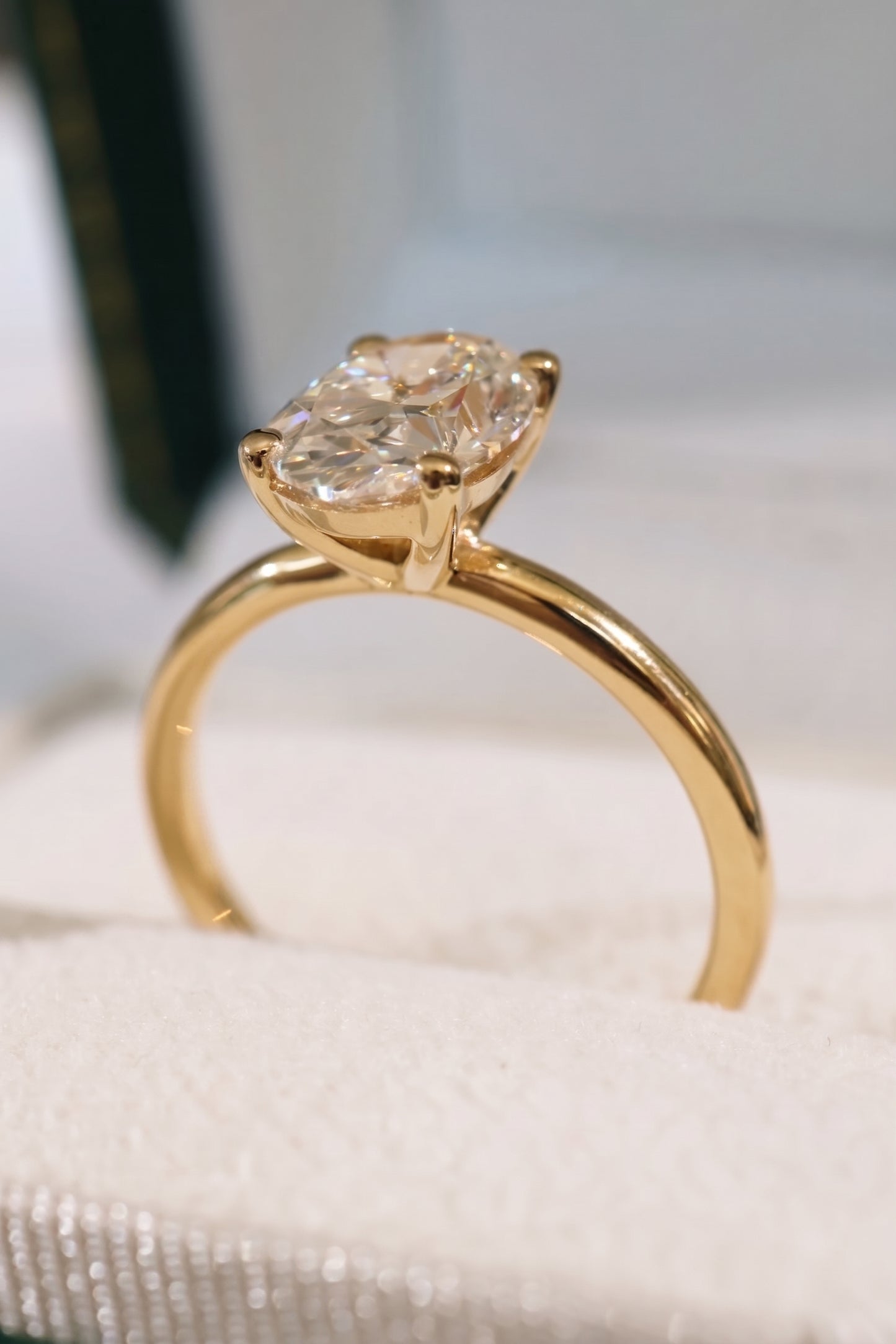 Lola – 2ct Lab Grown Oval Diamond Solitaire Ring