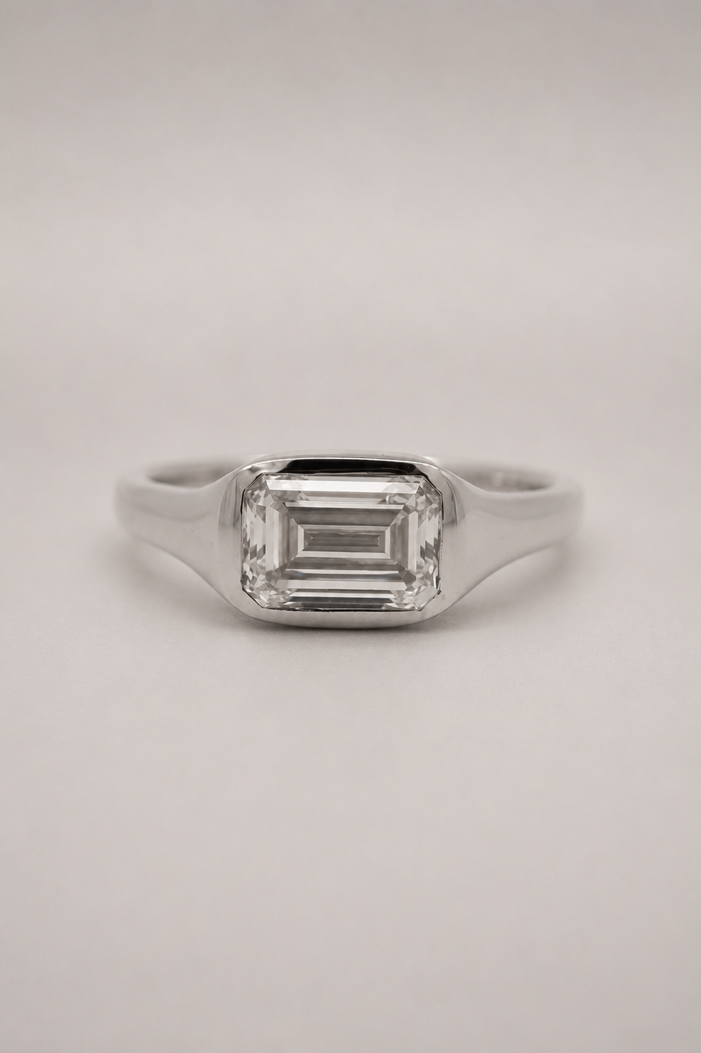 Elias | Emerald Cut East West Ring