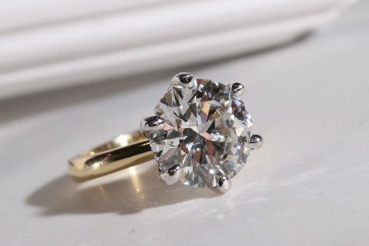 7ct Diamond Solitaire Ring 18kt