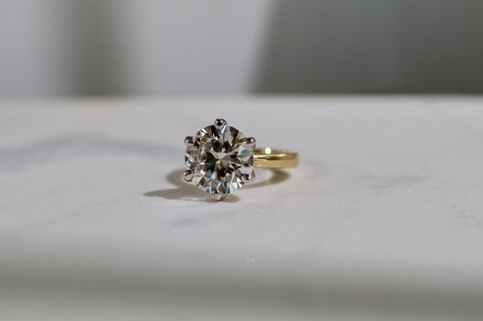 7ct Diamond Solitaire Ring 18kt