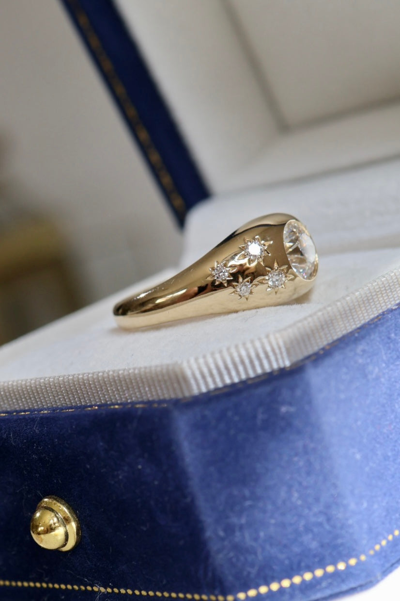 Etoile - Old European Cut Diamond Starburst Ring Yellow Gold