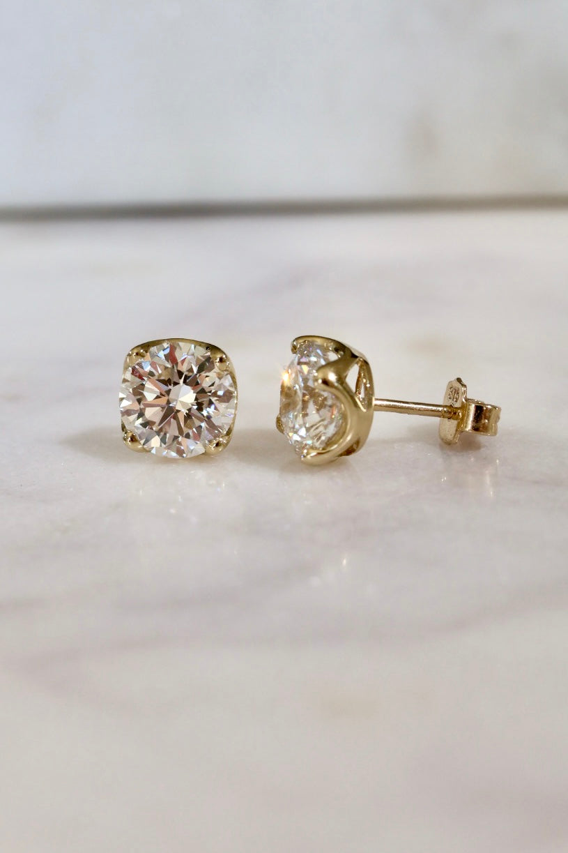 Opportunity Buy - 4.02ct Tulip Style Diamond Studs Yellow Gold