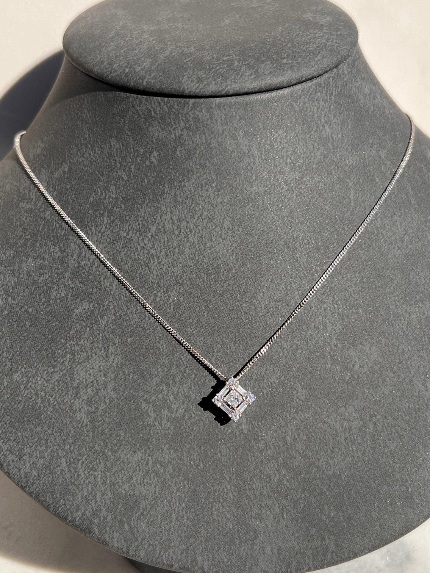 white gold diamond pendant