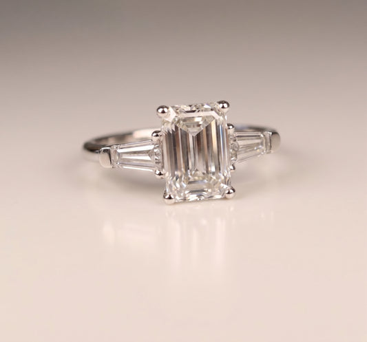 Zara | 2.5ct Emerald cut Diamond Trilogy Ring