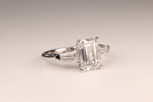 Zara | 2.5ct Emerald cut Diamond Trilogy Ring